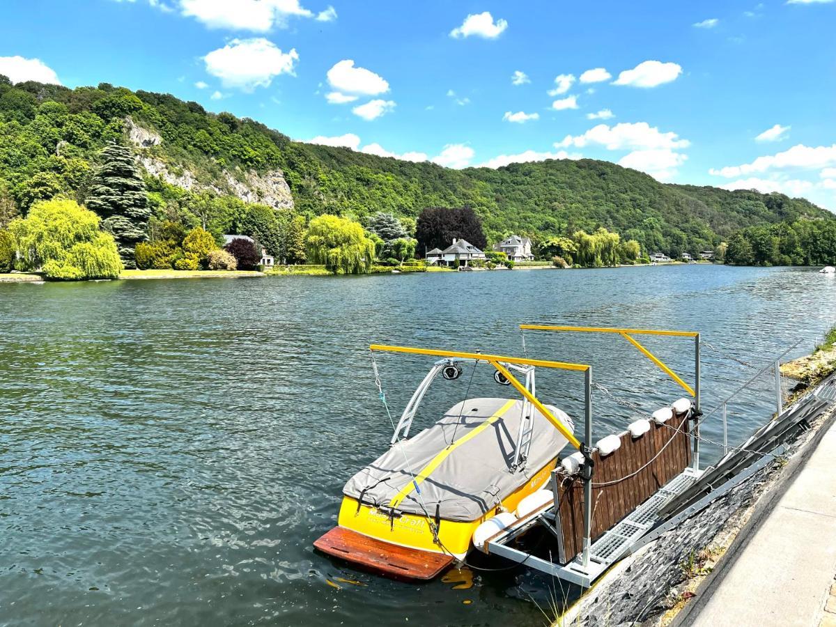 Mes Caprices B&B Villa Mosan Bord De Meuse Намюр Екстериор снимка