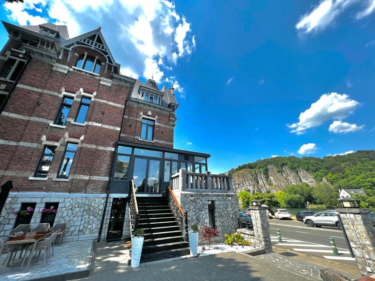 Mes Caprices B&B Villa Mosan Bord De Meuse Намюр Екстериор снимка
