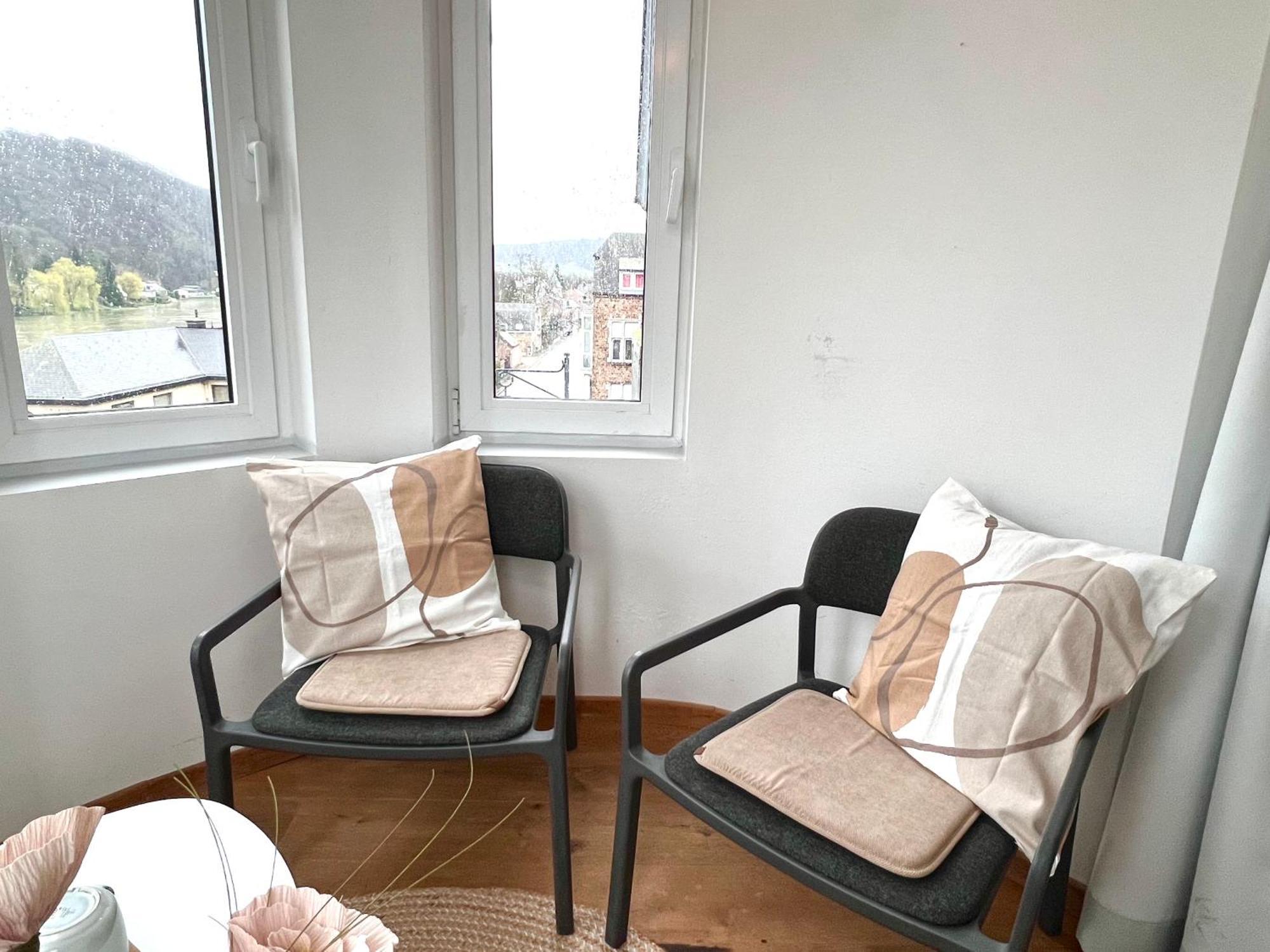 Mes Caprices B&B Villa Mosan Bord De Meuse Намюр Екстериор снимка